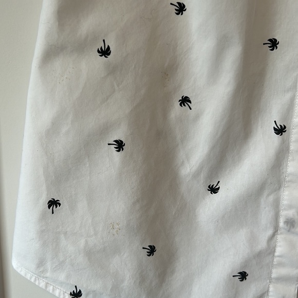 Palm Tree Sleeveless Button Down - Picture 4 of 4